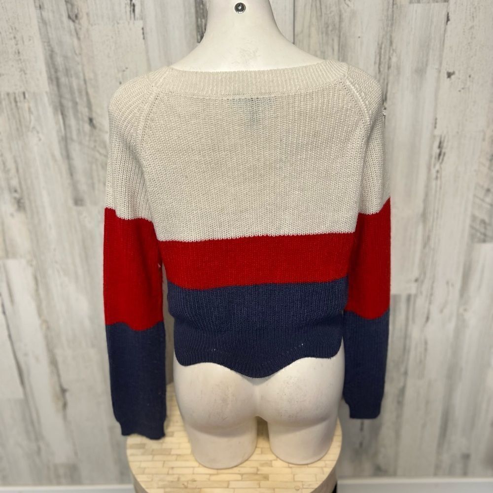 Sweater   - Picture 4 of 5